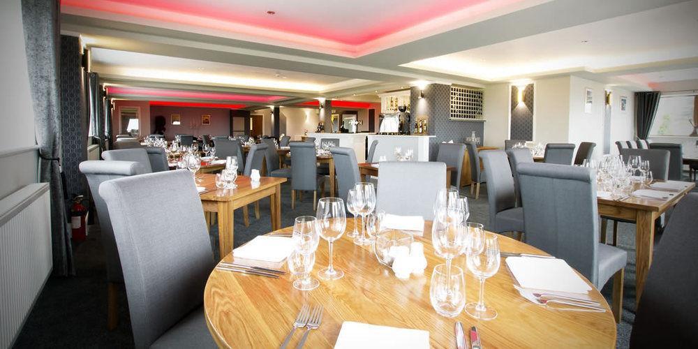 Oak Royal Hotel, Golf And Country Club Chorley  Bagian luar foto