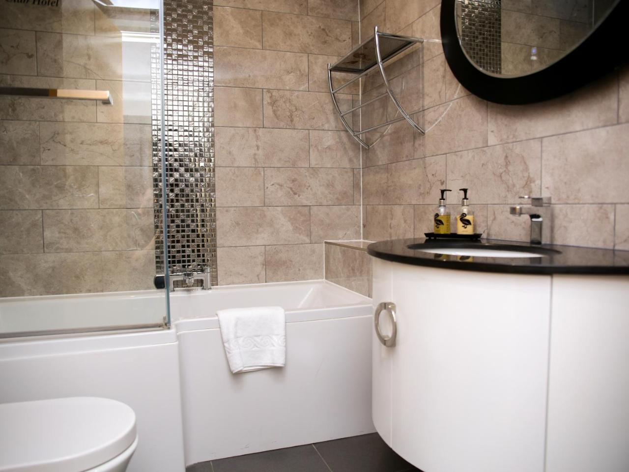 Oak Royal Hotel, Golf And Country Club Chorley  Bagian luar foto