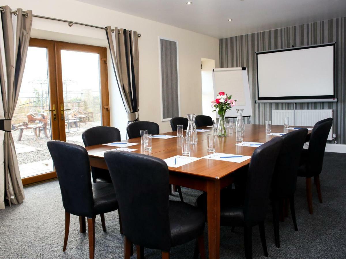 Oak Royal Hotel, Golf And Country Club Chorley  Bagian luar foto