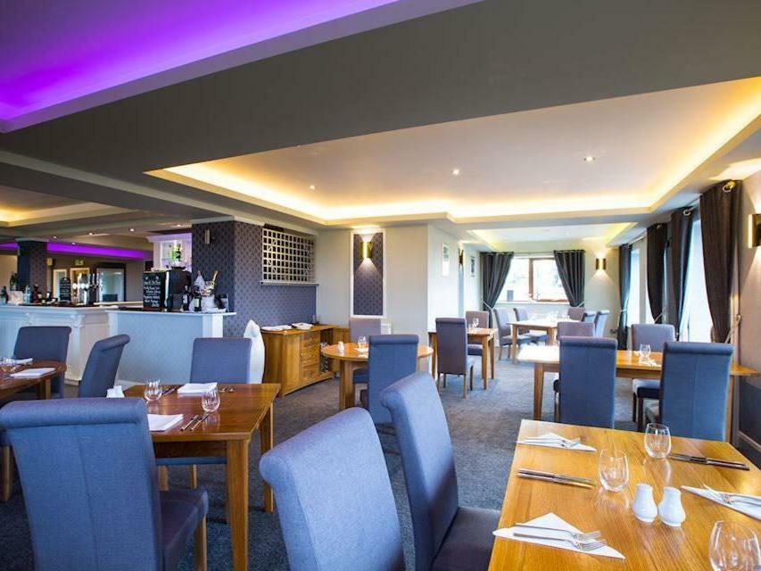 Oak Royal Hotel, Golf And Country Club Chorley  Bagian luar foto