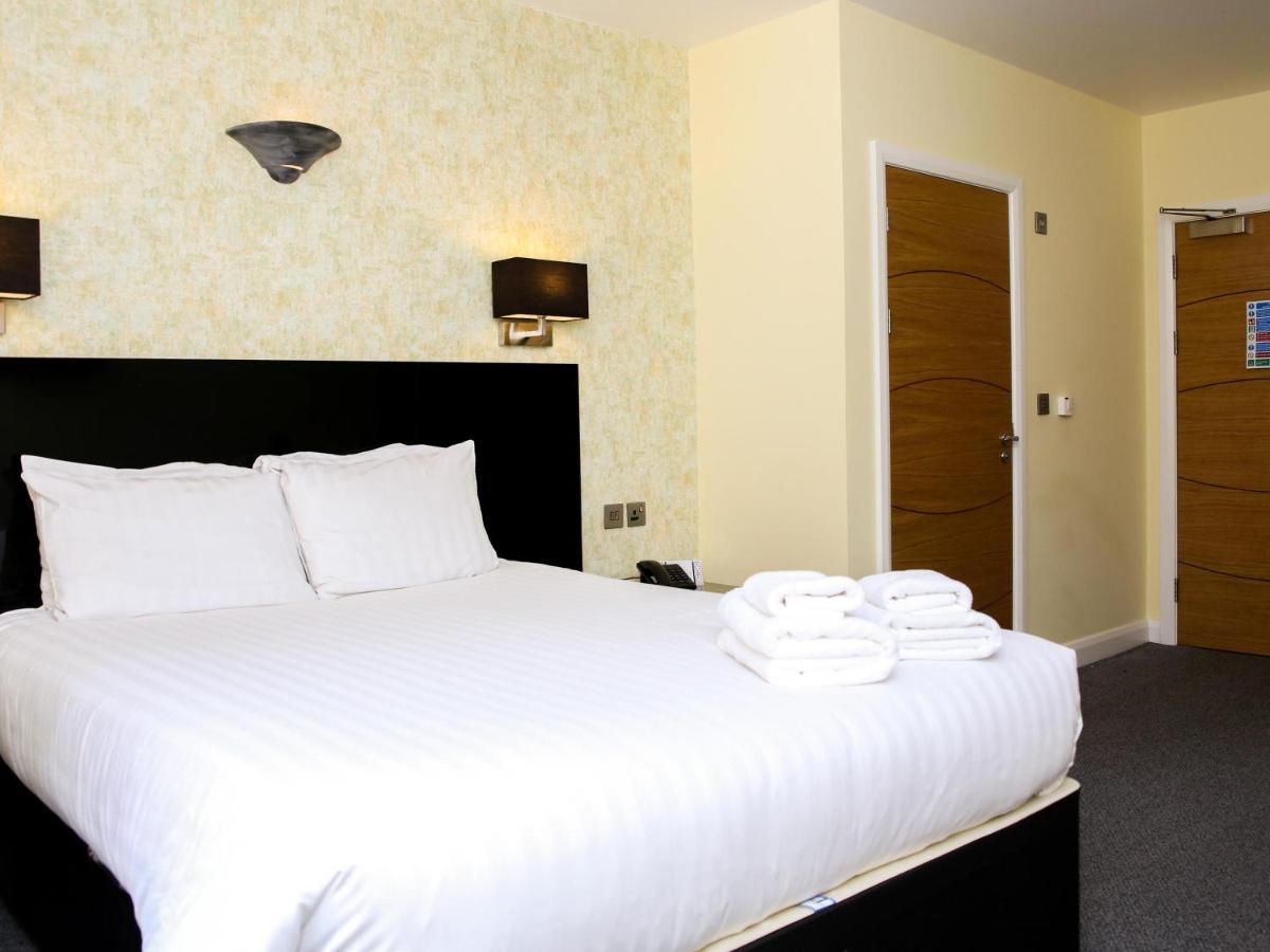 Oak Royal Hotel, Golf And Country Club Chorley  Bagian luar foto